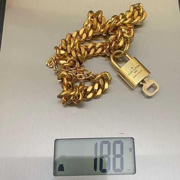 LOUIS VUITTON Lock and key 🔐 on Gold Tone Necklace #307 - Picture 14 of 14